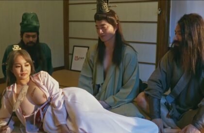 Ba anh em Lưu Quan Trương thác loạn cùng nhau, cả ba cực kỳ phấn khích và hạnh phúc