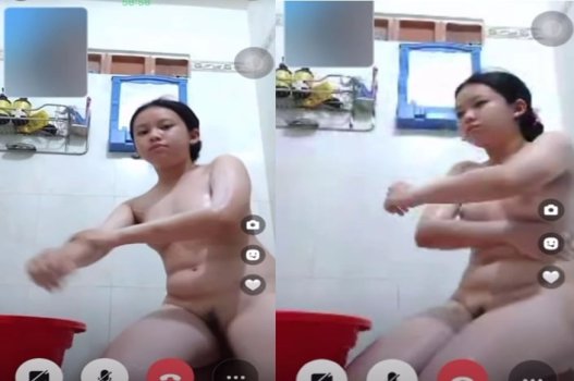 Video quay lén Bùi Trúc Nhi sexy khi bị đánh lừa